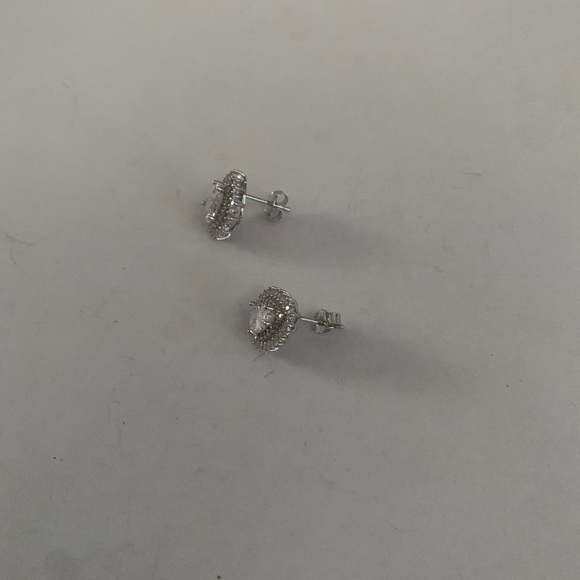 Sterling Silver Cubic Zirconia Tear Drop Stud Earring - New - Picture 2 of 4